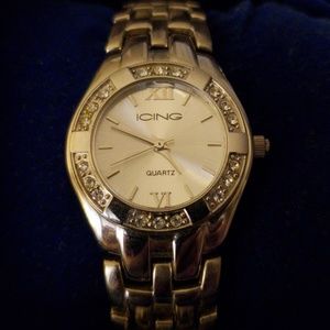 *4 for $10-CLOSET CLEANOUT* Silver Watch